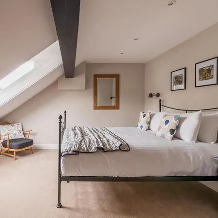 Brantwood - 4 Bed *