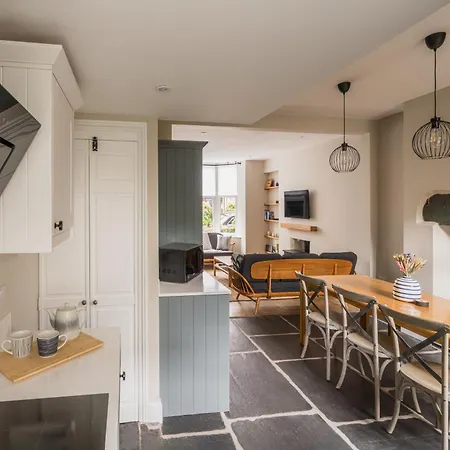 Brantwood - 4 Bed * Эмблсайд